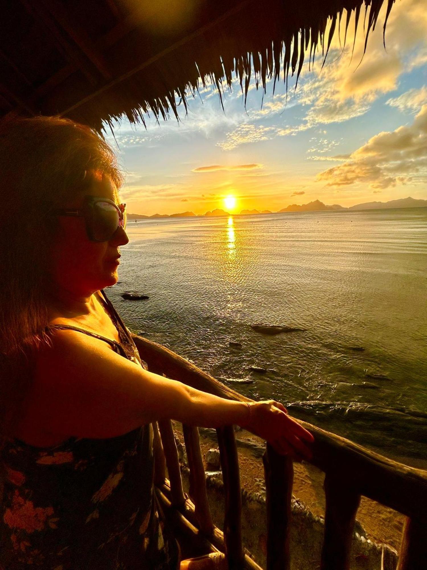 Hut Sunset Island View Hotel El Nido Bagian luar foto